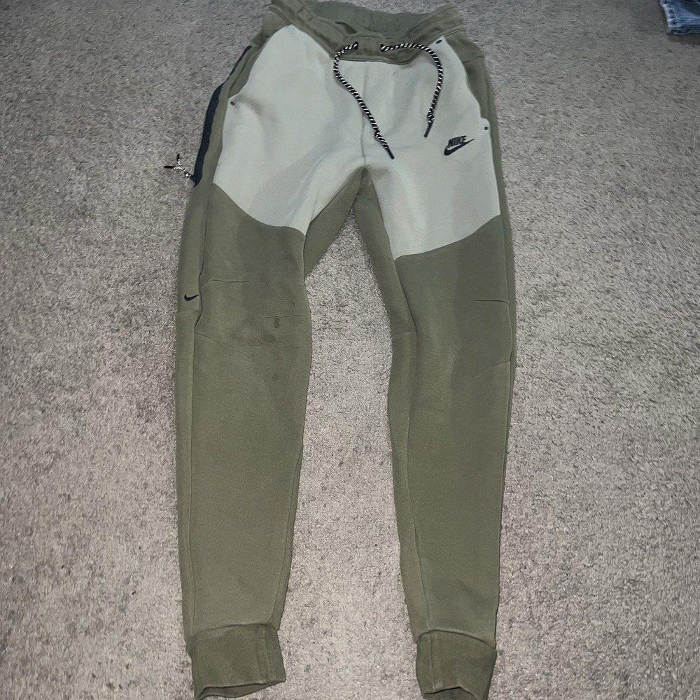 Nike Sportswear Tech Fleece Joggers Olive Green Tapered Sweatpants Small